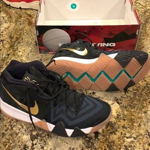 Nike Kyrie 4 size 11